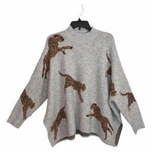 SHOP NEIGHBOR WOMENS GRAY LEOPARD  STRETCHY SWEATER SLITS ON SIDE SIZE M/L